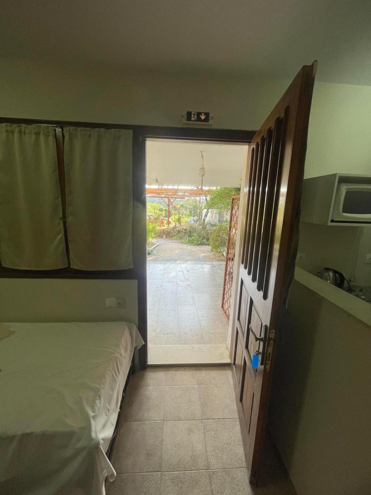 Vasilikos Apartments Paralia Agias Foteinis 외부 사진