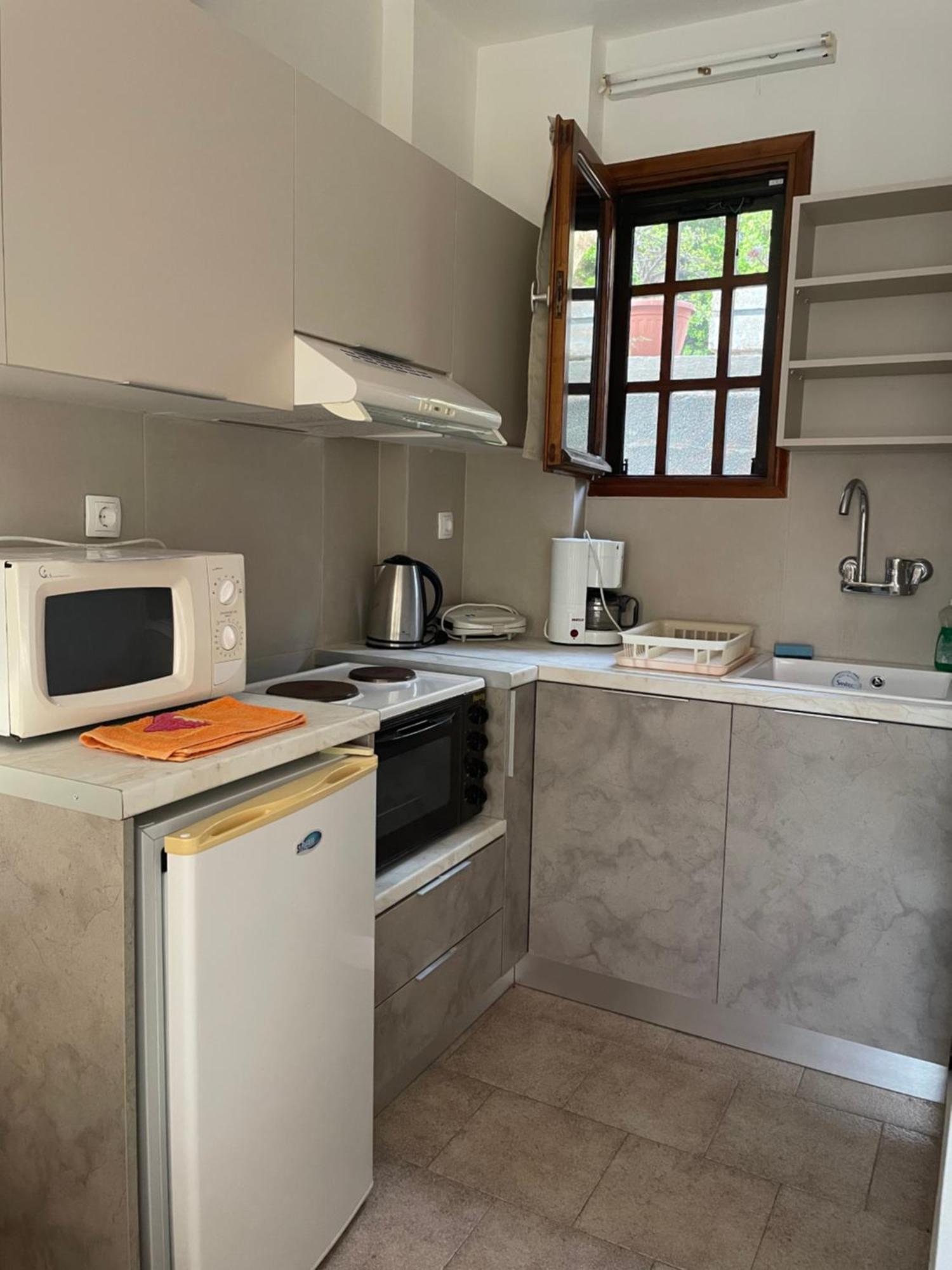 Vasilikos Apartments Paralia Agias Foteinis 외부 사진