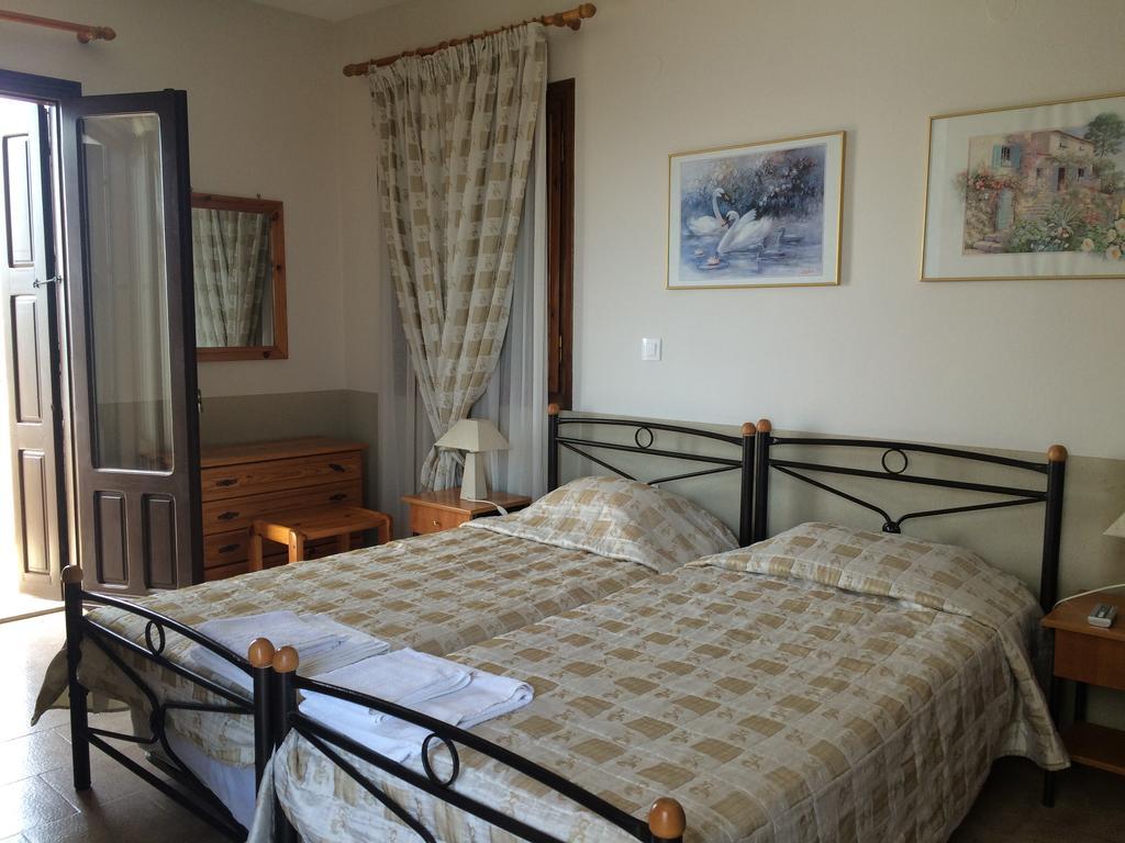 Vasilikos Apartments Paralia Agias Foteinis 외부 사진