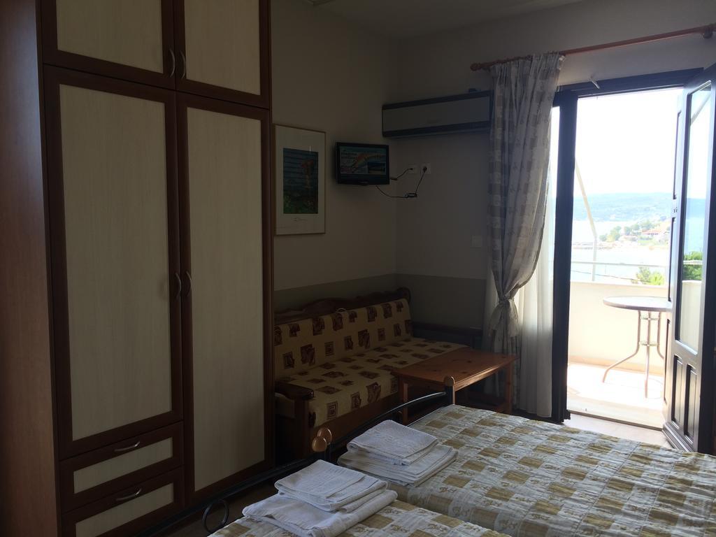 Vasilikos Apartments Paralia Agias Foteinis 외부 사진
